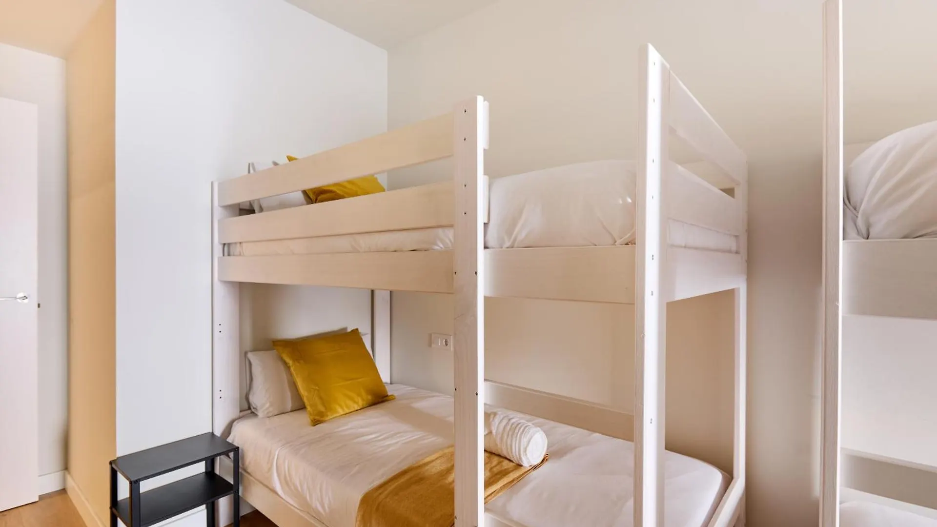Tuapartamento Los Balcones Del Encierro Estafeta 65 Apartman Pamplona 0*,  Spanyolország